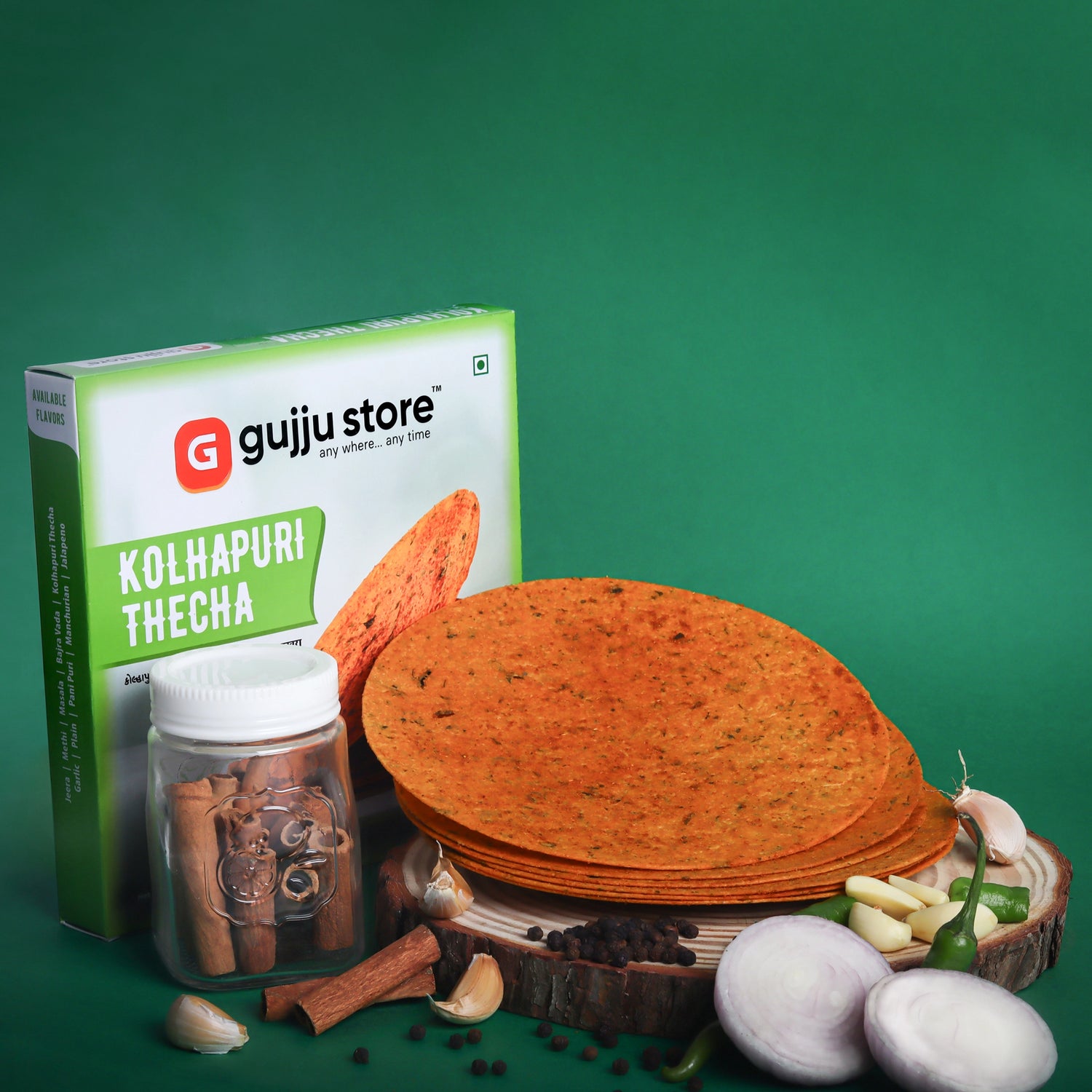 Spicy Kolhapuri Thecha Khakhra served with chutney – A delicious and healthy Indian snack option.
